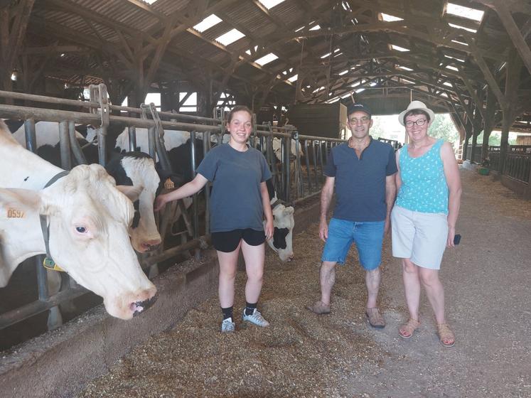 Charlène Fagault a repris le cheptel laitier Prim'Holstein de Nathalie et Stéphane Boulard, à Vaas.