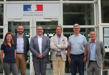 L'équipe de direction l'AgroCampus de la Germinière : Lola Broquet, François Lemasson, Laurent Cuquel, Pierre-Max Vouteau, Xavier Veillet et Julien Garnavault.