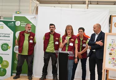 Le magasin a officiellement ouvert ses portes au public le 10 juin. Mickaël Leduc, directeur de la région Sarthe sud, a salué l'implication des quatre salariés en poste.
