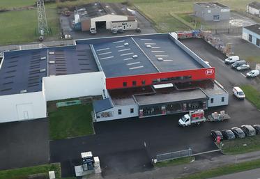 Le Lely Center d'Évron représente une surface de près de 3 000 m2, dont 1 400 m2 de bureaux.