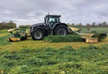 La SARL Agri Truck a investi dans un groupe de fauche de 10 mètres.