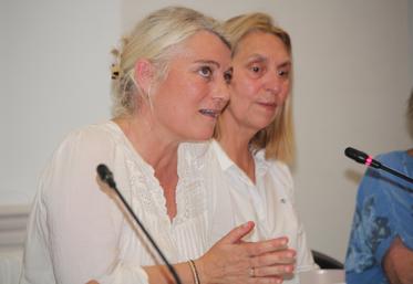 Stéphanie Rist, ministre de la Santé, des Familles, de l'Autonomie et des Personnes handicapées. En haut à droite, Yannick Besnard, président du Conseil de région Agrial Sarthe-Nord, Jérémy Parmentier,  directeur des négoces Jeusselin et Verron, Maxime Lorieux, représentant des agriculteurs de la zone de Pentvert et Phillipe Dutertre, président de la Chambre d'agriculture.
