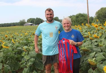 Luc Loyal et sa maman et patronne Olivia Delangle.