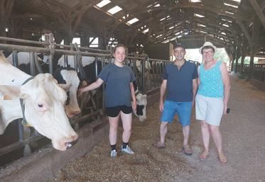 Charlène Fagault a repris le cheptel laitier Prim'Holstein de Nathalie et Stéphane Boulard, à Vaas.