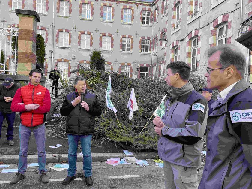 Action Syndicale | La FDSEA Et Les JA De La Manche Disent Stop à L ...