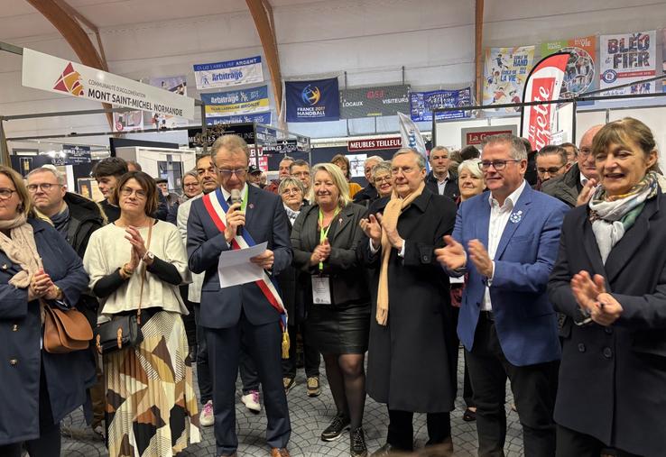 La foire Saint Martin reste un événement majeur pour la ville de Saint-Hilaire-du-Harcouët aussi bien sur le plan agricole qu'économique ou culturel.