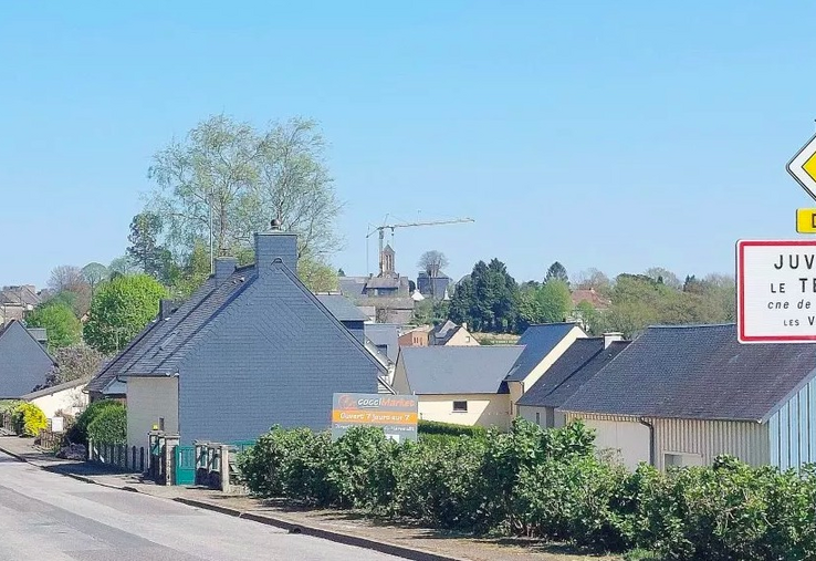 La RD5 qui traverse Juvigny-les-Vallées fait partie des travaux dans le cadre du contournement sud-est d'Avranches.