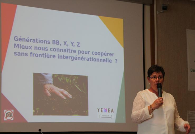 Magali Guirriec, fondatrice de YENEA, a éclairé les agriculteurs sur les particularités de chaque génération.