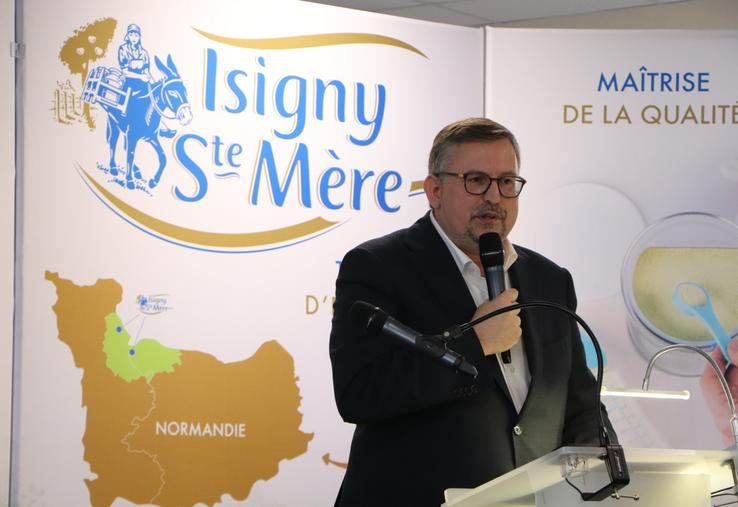 Gérald Andriot, directeur de la Coopérative Isigny Sainte-Mère a présenté les résultats de l'exercice 2024 lors de l'assemblée générale, mercredi 28 mai. La structure emploie 1 314 personnes, dont 1 100 en CDI.