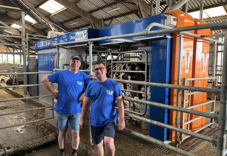 En mai 2024, Jérôme Bourgault et Louis Desguée ont installé leur robot double stalle "Gemini'Up" pour leurs 65 vaches laitières.