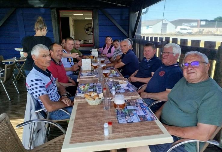 Les échanges autour des sujets syndicaux à l'échelle locale, départementale et nationale ont précédé un moment de convivialité partagé par l'ensemble des participants.