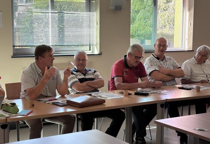 Les éleveurs de l'Orne ont exprimé leur déception face à la réduction des aides allouées par le Conseil départemental de l'Orne. Ils tirent la sonnette d'alarme.