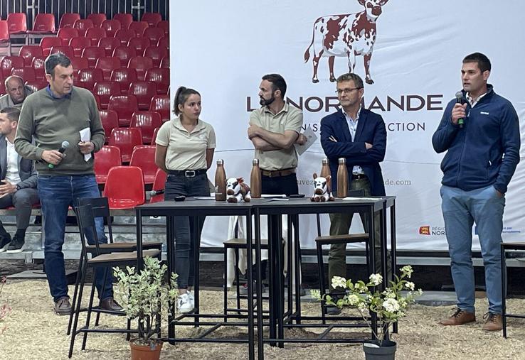 À la vente PMS en juillet 2024, Nicolas Declomesnil, président de FQRN, et Pascal Orvain, avaient évoqué face aux éleveurs, les premières démarches.