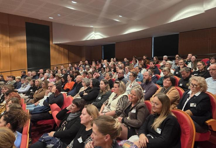 Pas moins de 200 personnes sur les 220 salariés des MFR étaient réunies à Torigny-les-Villes le 17 octobre pour une journée dédiée à l'intelligence artificielle.