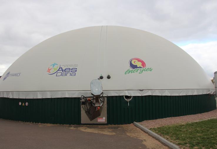 Le méthaniseur ou digesteur permet de transformer la matière organique d'origine végétale ou animale en biogaz par le processus de la méthanisation.