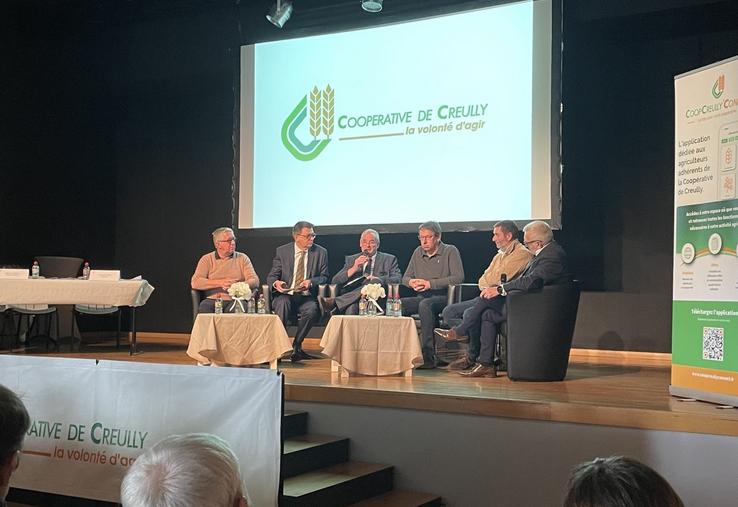 La coopérative de Creully a évoqué son nouveau plan stratégique, "un fil rouge qui a pour vocation de guider nos choix et investissements", relève Pascal Desvages (au centre).