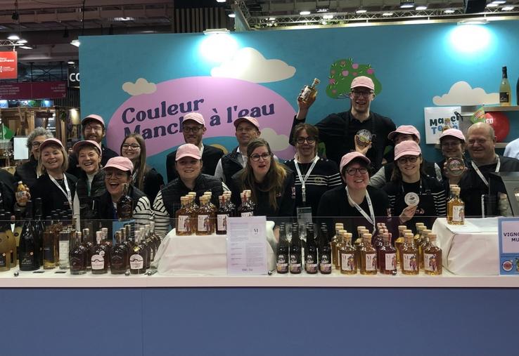 Tout au long du Salon de l'Agriculture qui se poursuit jusqu'au 1er mars, les producteurs de la Manche vont se relayer sur le stand mis à leur disposition par le Conseil départemental.