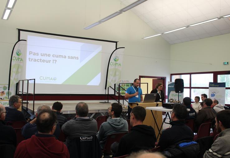 "Certains adhérents apportent leur matériel, on s'associe, on partage le modèle. Acheter en groupe est une piste, mais cela demande réflexion et anticipation", expliquent les responsables.