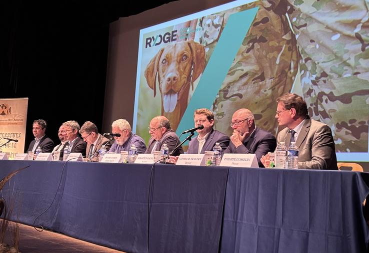 À l'assemblée générale, les responsables de la Fédération de la chasse, partenaires et élus ont partagé La Tribune.