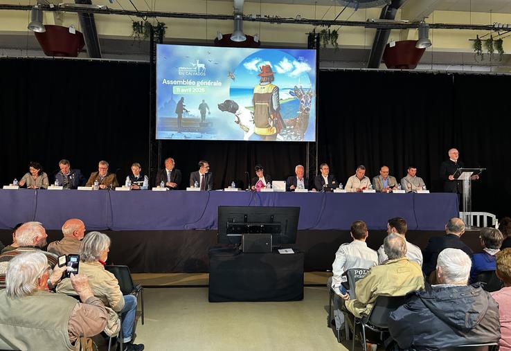 L'assemblée générale des chasseurs du Calvados s'est déroulée à Cabourg le 11 avril 2026 dernier en présence d'élus locaux, de l'État et du monde agricole. La gestion commune et concertée des espaces naturels a été mise en avant dans un département où citoyens, élus, agriculteurs et chasseurs parviennent à maintenir un dialogue apaisé et mener des actions communes.