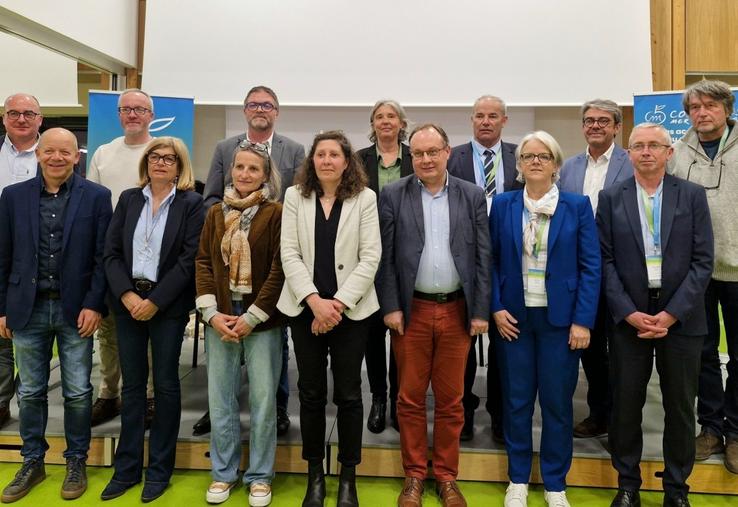 La nouvelle présidente s'entoure de 13 vice-présidents.