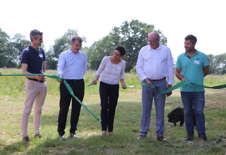 "Parsème est l'exemple même de projet qui participe à montrer que nos campagnes œuvrent au dynamisme et à l'innovation", déclare Philippe Blaise, maire de Lingèvres, saluant "le parcours entrepreneurial de Victoria".