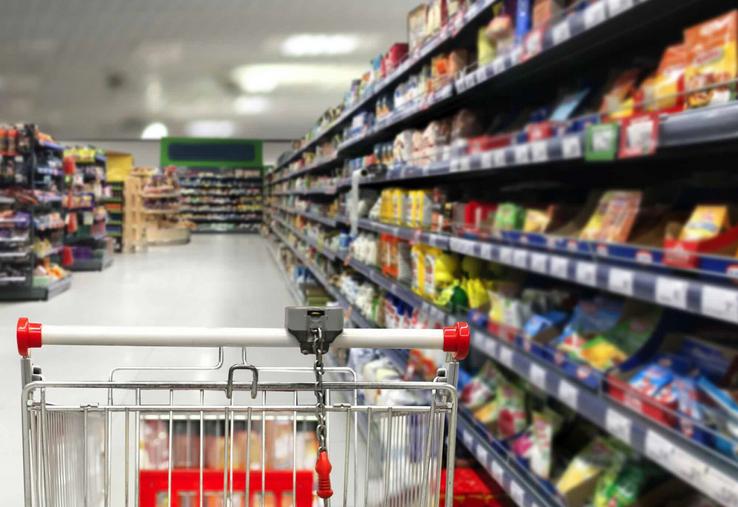 En 2016, les hypermarchés représentaient 52 % des circuits de distribution en France. Ils ont chuté à 36 % en 2025. Une transition au profit des magasins spécialisés et de la restauration hors domicile. "Cette dernière pourrait représenter 40 % de part de marché dans les prochaines années", annonce Unigrains.