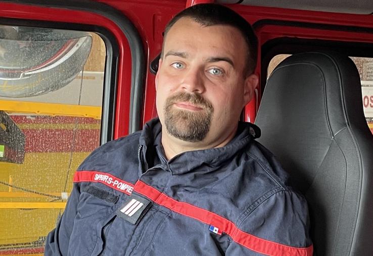 Clément Valax, 32 ans, est pompier volontaire depuis ses 13 ans. Maraîcher, il voit dans son quotidien un vrai atout.