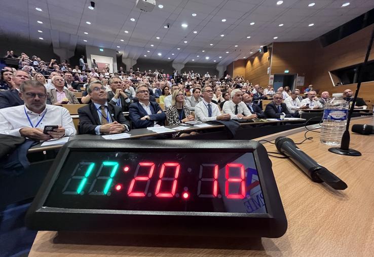 L'heure tourne, l'élection présidentielle approche. L'incertitude de son issue n'est pas pour rien dans l'inquiétude des chefs d'entreprises.