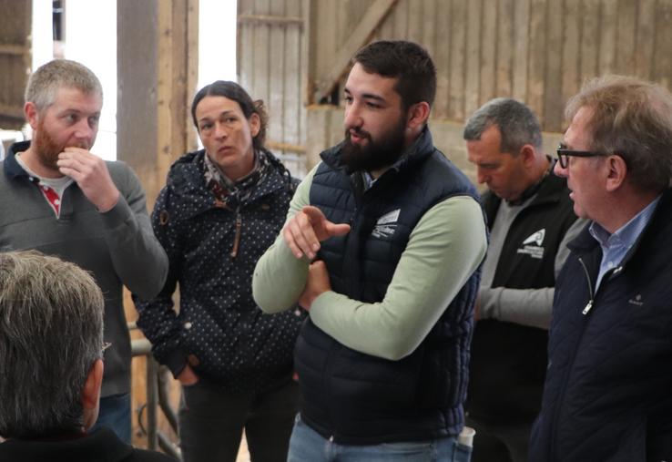 En mai 2026, lors d'une visite préfectorale au Gaec Leboucq à Esson, Antoine Bossuyt et Romain Courval (JA) avaient déjà alerté.