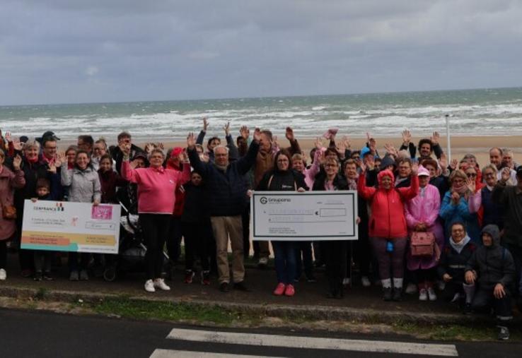 Comme chaque année, le succès de la marche rose des agricultrices du Calvados ne se dément pas. Cette édition encore, près de 200 personnes ont fait le déplacement à Omaha beach. Deux parcours, comme à l'accoutumée, ont été proposés : 5 et 10 km pour la bonne cause. Bravo !