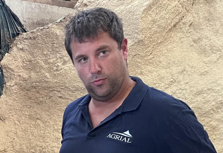 "Depuis quelques semaines, certains prélèvements bancaires pour des factures d'aliments ne passent plus", alarme Jean-François Osmond. 