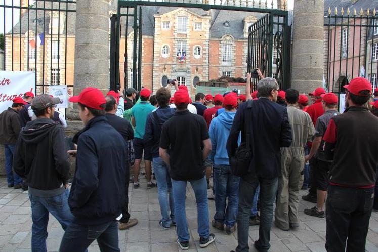 “Il ne faut pas être naïf. Lors des négociations, les industriels ne connaissent que le rapport de force. La mobilisation est nécessaire”, estime Olivier Borel, vice-président de la FDSEA 61.