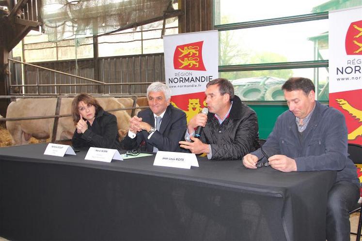 Nathalie Goulet (sénatrice de l’Orne), Hervé Morin (président de Région), Jean-Louis Riotte (responsable du programme d’export) et Daniel Génissel (président de la Chambre d’agriculture de Normandie). Le projet d’export entre à présent dans une nouvelle phase qui consiste en la sélection des bêtes et la préparation de leur envoi avec pour objectif un premier embarquement du bétail vers l’Iran dans le courant du mois de juin.