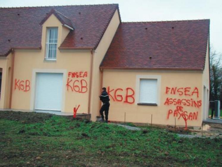 Une plainte a été déposée. L’enquête de gendarmerie est en cours.