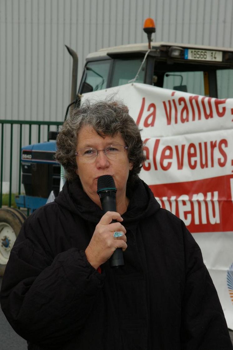 Photos d’archive : Annie Bihel (Conseil régional) avait participé à la manifestation de soutien à l’abattoir initiée par la Fdsea.