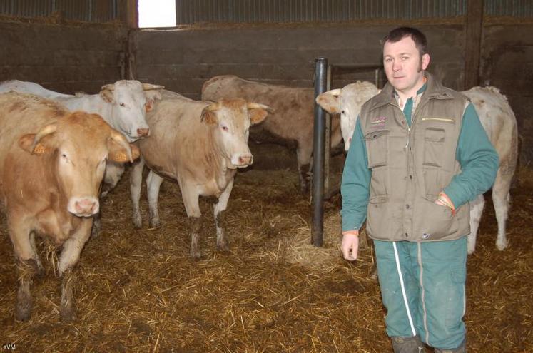 « Les animaux sont abattus à l’abattoir TVR en Bretagne. On ne s’occupe de rien et les colis sont composés selon notre de demande. La vente directe demande surtout du temps dans la relation client », indique David Debons.