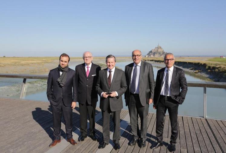 La troisième rencontre des présidents de départements s’est déroulée au Mont-Saint-Michel en présence de Sébastien Lecornu (Eure), Alain Lambert (Orne), Philippe Bas (Manche), Jean-Léonce Dupont (Calvados) et Pascal Martin (Seine-Maritime).