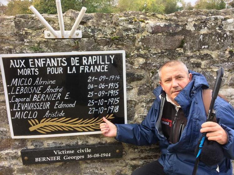 Appel à témoins
Rapilly, petite commune de la Suisse Normande (14), a perdu cinq des siens durant la grande guerre dont deux Miclo : Almine dès le 21 septembre 1914 et Aristide, il y a tout juste 100 ans, 15 jours avant l’armistice. Sans doute un des derniers bas-normands morts au combat. Almine et Aristide étaient-ils frères ? Cousins ? 
Dans le petit cimetière de Rapilly repose également Célestine Miclo. Pas de date de naissance sur la croix mais l’année de son décès : ...