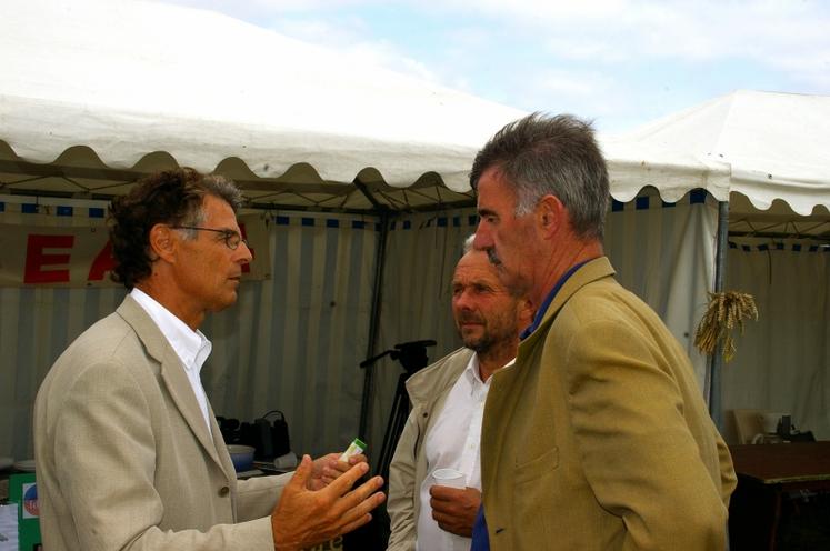 Patrice Lepainteur en compagnie du député Cousin (Vire).