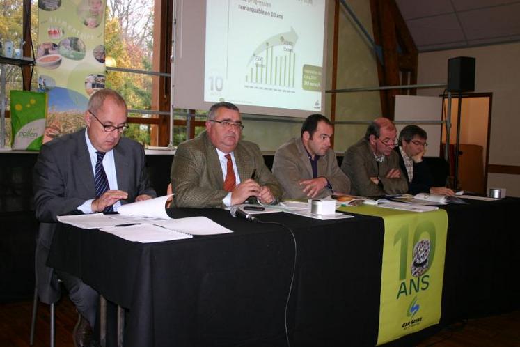 Pendant la réunion de section à Gouville ce lundi...