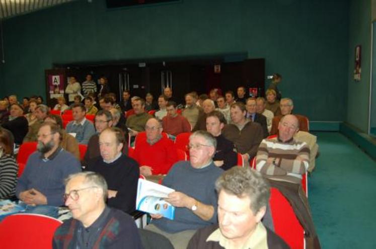 La foule à l’assemblée général du GDS. Il est vrai que sujets d’actualité ne manquaient pas.