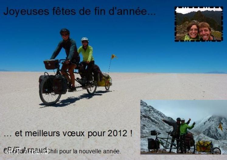 Arnaud et Pauline sur leur tandem "Bob" dans le désert d'Acatama; ils viennent d'arriver au Chili.