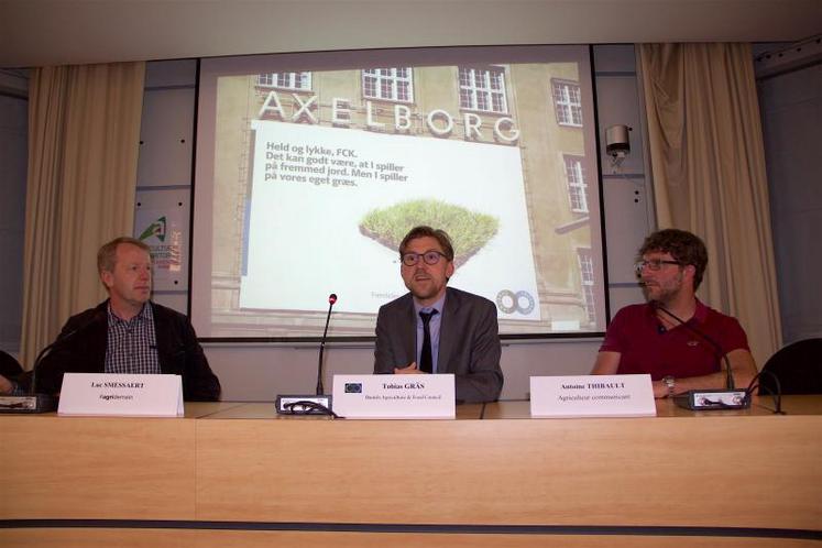 Luc Smessaert (vice-président de la FNSEA, président de FARRE et Agri Demain), Tobias Gräs (Danish Agriculture & Food Council) et Antoine Thibault (agriculteur communicant dans l’Eure) ont relevé chacun à leur fa&ccedi