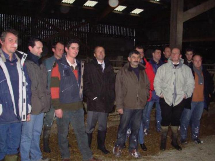 Les Jeunes Agriculteurs ont expliqué à la DDAF les problèmes dus aux étourneaux.