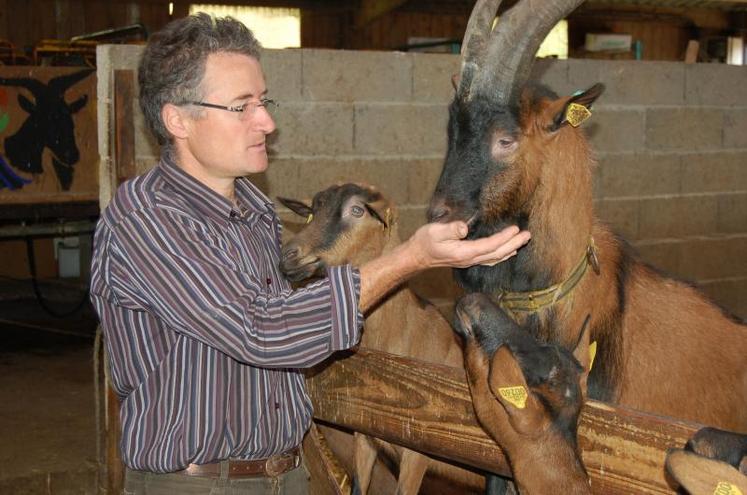 “La chèvre est une bête facilement abordée par les enfants. Ils ont les yeux à la même hauteur, 
et cet animal n’est pas dangereux. C’est l’idéal pour une ferme pédagogique”.