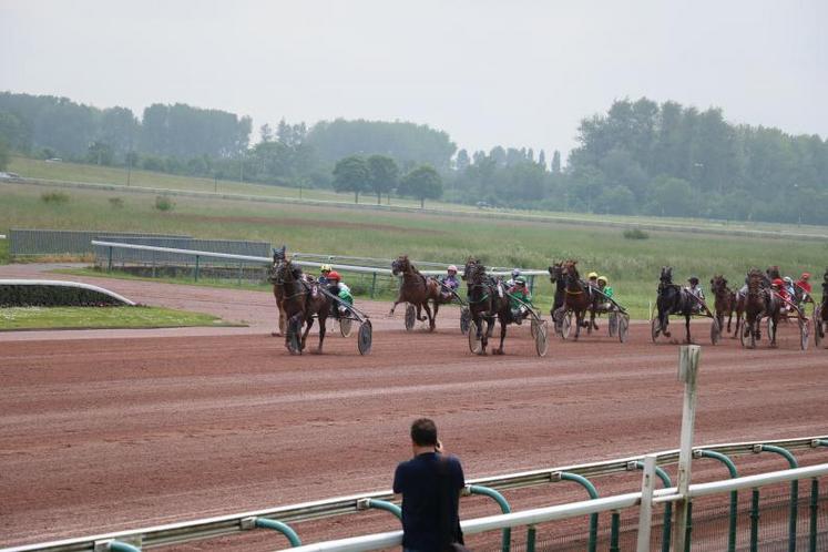 Au programme lundi 4 juin 2018, huit courses de trot.