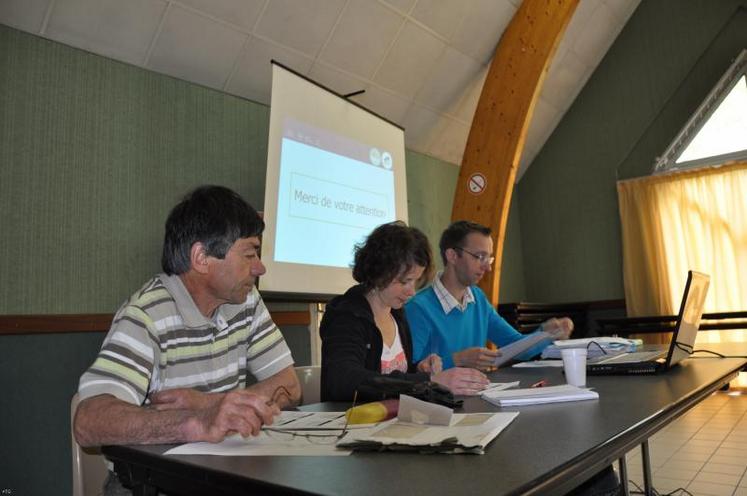 Pour Patrick Durocher, délégué lait de la FDSEA sur le canton de Nocé et producteur à St-Maurice-sur-Huisne, c’est dans l’ère de l’après quota que les contrats, tels qu’ils sont proposés aujourd’hui, poseront de gros problèmes.