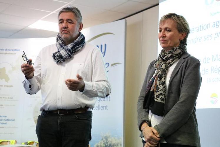 Jean-Luc Duval, président de Coop de France Normandie et Fabienne Buccio, préfète de Région. DR