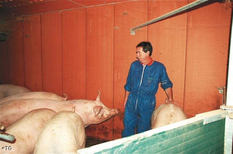 Le contexte de crise quasi permanent depuis 2007 pour la filière porcine devient insupportable. “Pourtant, 2010 aurait pu être une année convenable si les prix des matières premières ne s’étaient pas envolés”, regrette Patrick Julien.